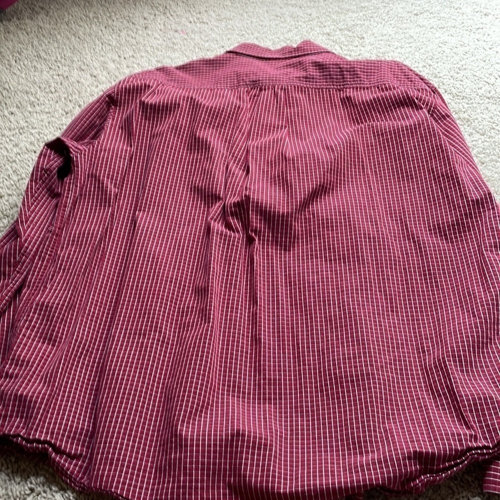Old Navy XL red plaid button down - Picture 9 of 9